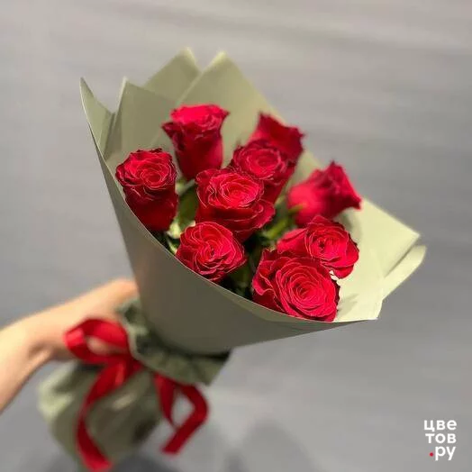 9 красных роз 